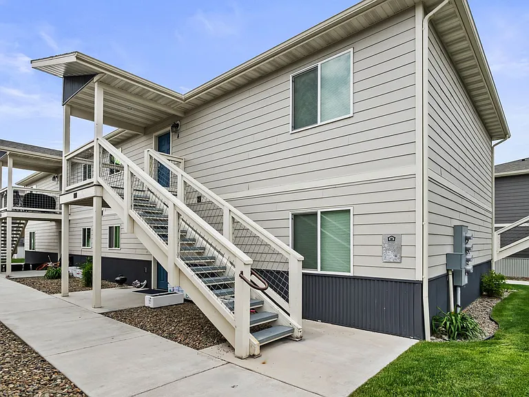 Pet Friendly 3 bed, 1.5 bath apartments! Ask us about our move in Special - — Photo 17