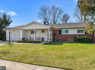 42 Inkberry Rd, Levittown, PA 19057