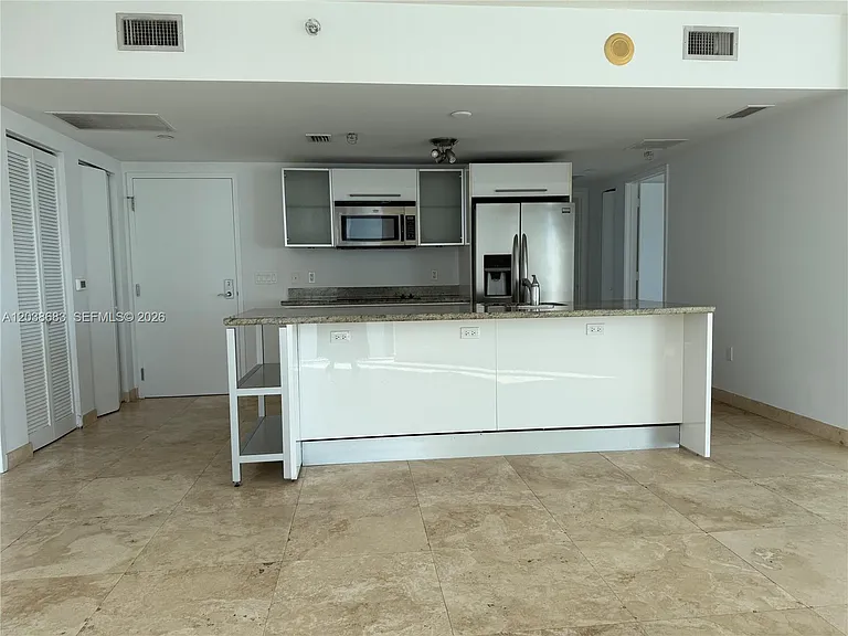 185 SW 7th St #3311 — Photo 4