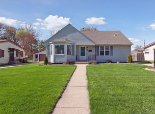 3304 Chateau Ln, Rockford, IL 61103