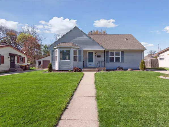 3304 Chateau Ln, Rockford, IL 61103