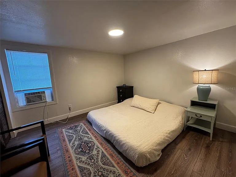 102 Laureti Ln — Photo 6