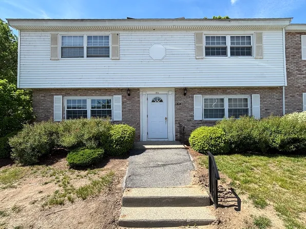 90 Washington Park Dr #1, Andover, MA 01810