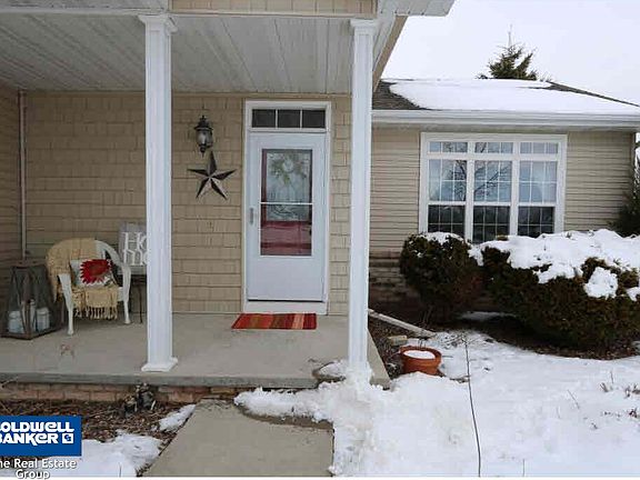 2nd image of W7194 Fox Hollow Ln