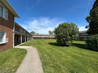 4871 Banbury Ct APT 15, Warrensville Heights, OH 44128