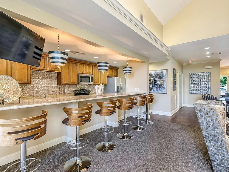 Lakes of Chateau Estates North — Photo 19