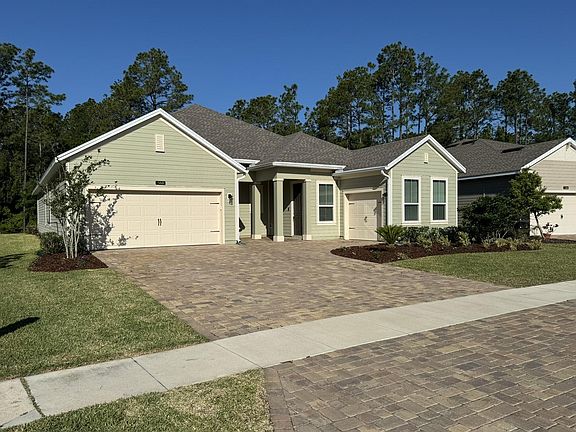 2nd image of 560 Glorieta Dr