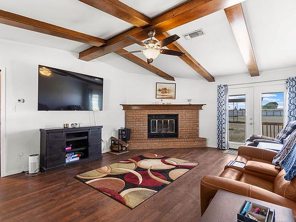 4th image of 640 SE 2401st