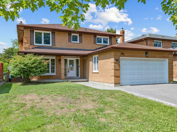98 Golf Links Dr, Aurora, ON L4G 3V3
