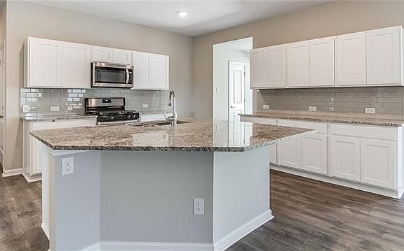 2nd image of 4043 Canary Pl