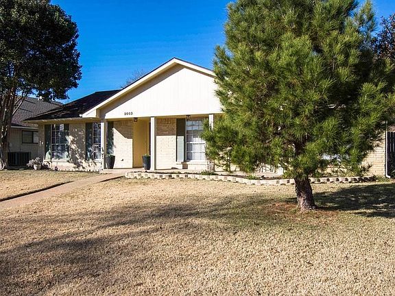 3rd image of 2003 Eastpark Dr