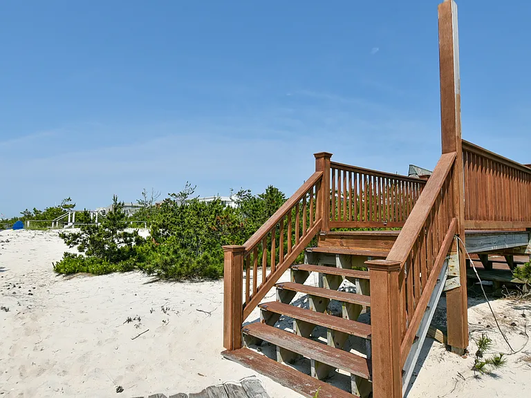 Dune Rd — Photo 21