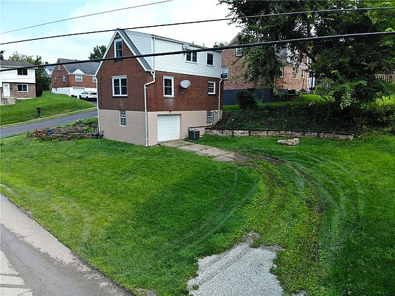 5th image of 702 McArthur Dr