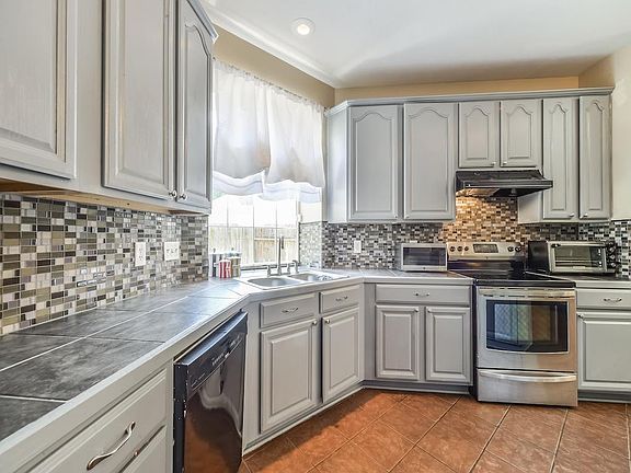 5th image of 3606 Clover Valley Dr