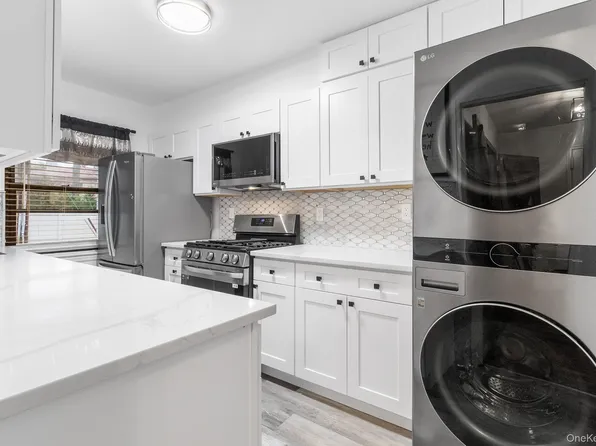 1209 E Broadway #D15, Hewlett, NY 11557