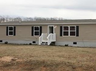 137 Carriage Farms Ct, Gray Court, SC 29645