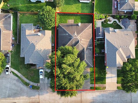 3rd image of 15006 Leila Oaks Ln