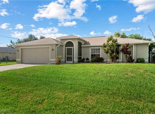 2010 SW 32nd St, Cape Coral, FL 33914