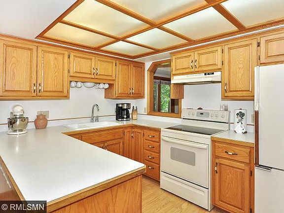 3rd image of 11825 Redwood St NW