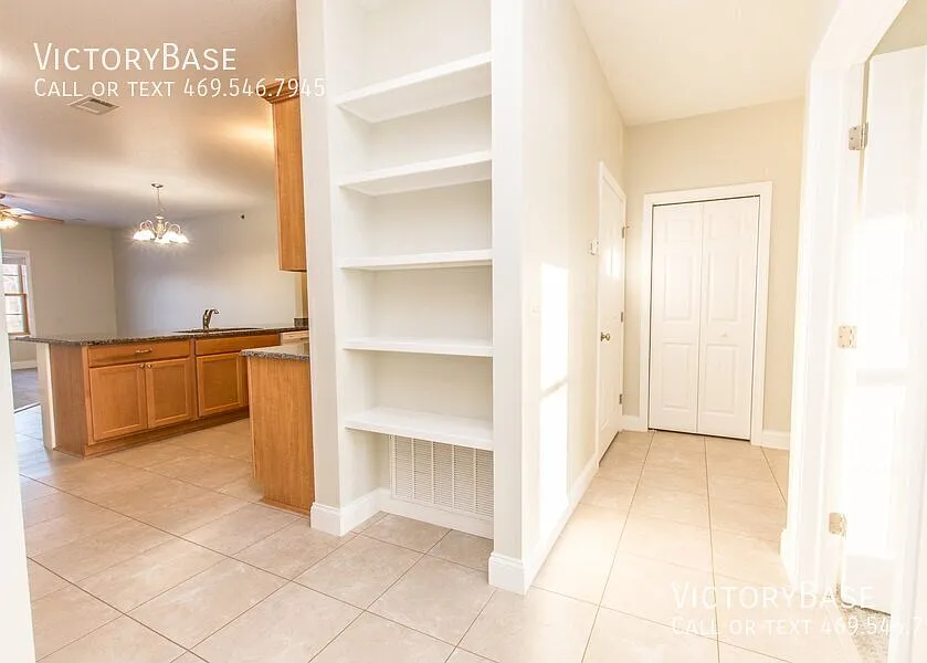 Creekside Apartments — Photo 2