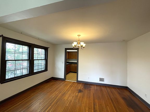 2nd image of 675 Eastmoor Blvd Unit 2