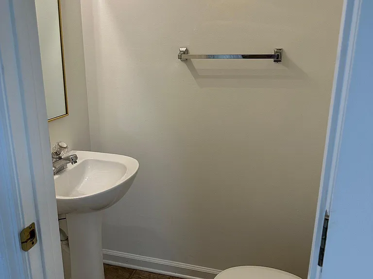 1827 Pennington Way #1827 — Photo 8