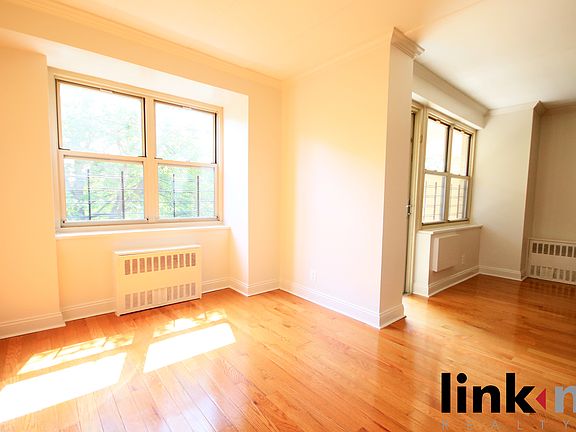 4th image of 30 Park Ave APT 5D