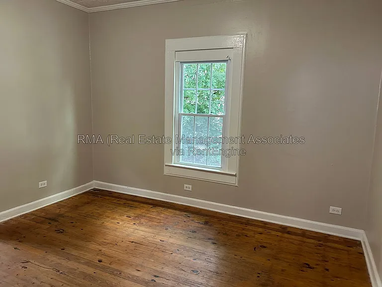 132 Peachtree St — Photo 5