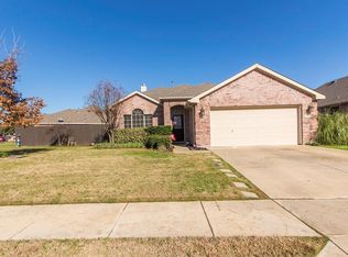 8732 Golden Sunset Trl, Fort Worth, TX 76244
