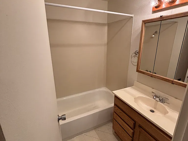 1600 S Kent Des Moines Rd #1 — Photo 11
