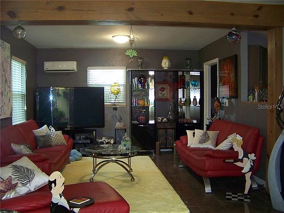 4th image of 2528 18th Ave N