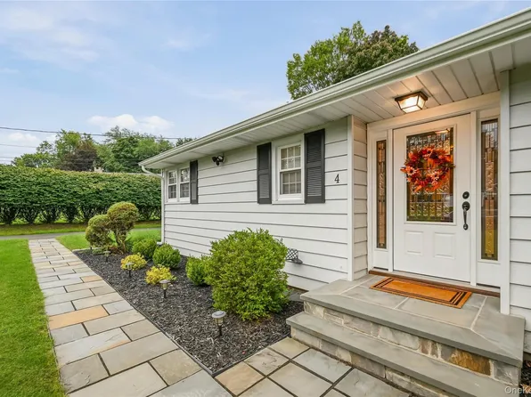 4 Pheasant Drive, West Nyack, NY 10994