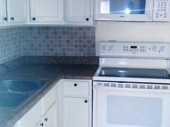 2nd image of 1315 Knollwood Ave