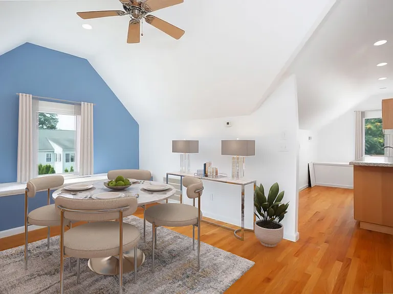 16 Burwood Ave #2 — Photo 9