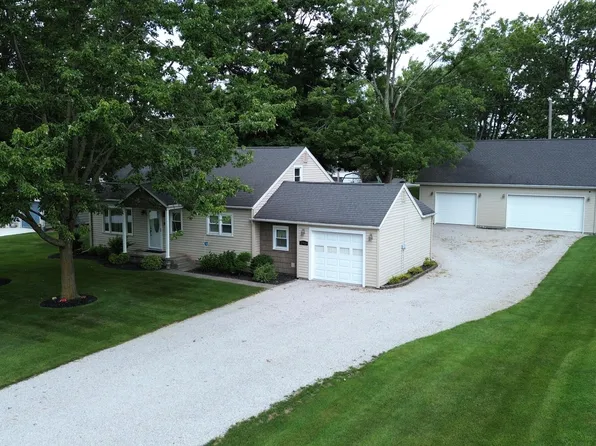 27919 Watson Rd, Defiance, OH 43512