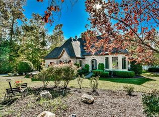 8222 Malibu Pointe Ln, Denver, NC 28037