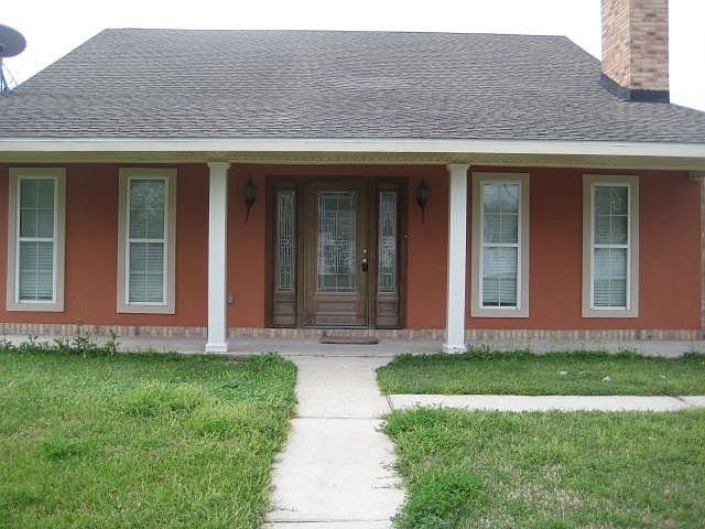 1st image of 117 Overseas Ave