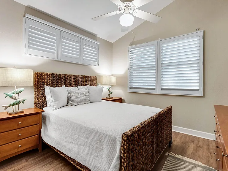 5169 Oxford Dr — Photo 22