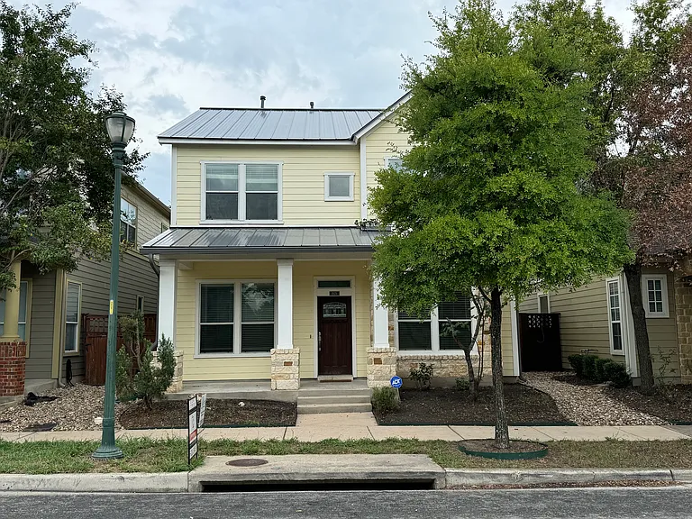 1925 Zach Scott St — Photo 1