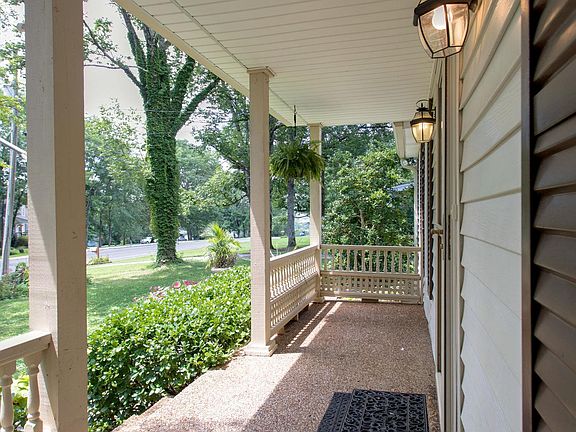 4th image of 1225 Creekside Dr