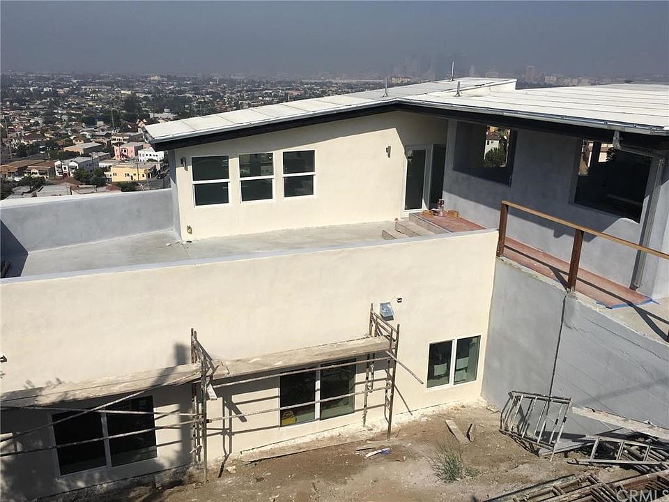 1st image of 1089 De Garmo Dr