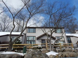 11189 Dell Pl, Stanhope, NJ 07874