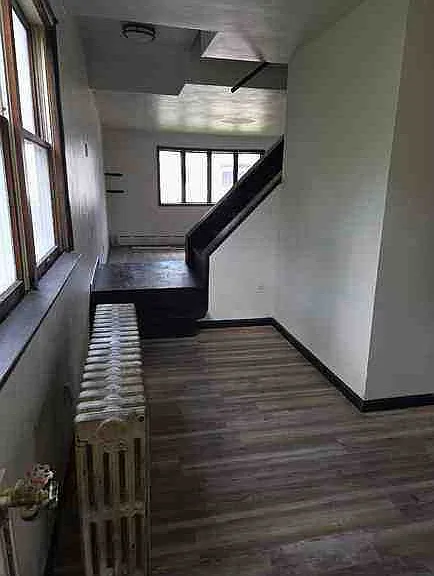 548 Heath St — Photo 23