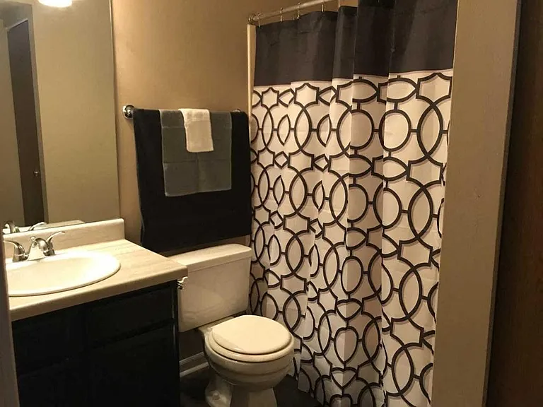 Maple View Apartments — Photo 18