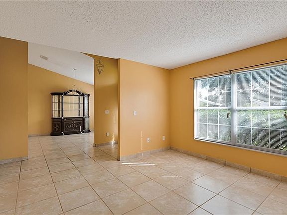 2nd image of 611 Caribou Ct