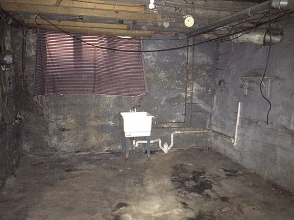 3rd image of 1811 North Ave