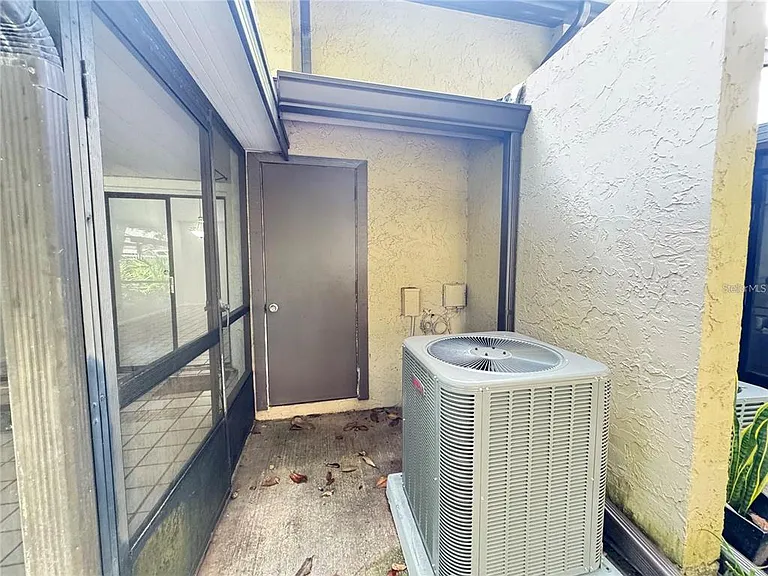 497 Club Dr — Photo 22