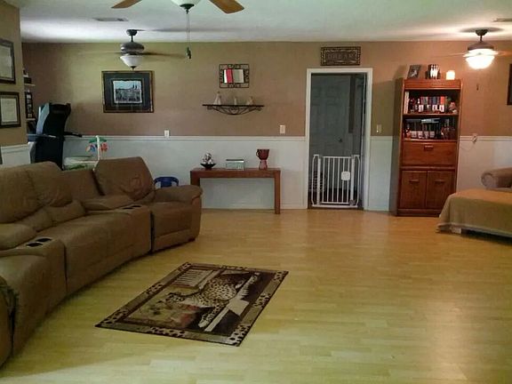 5th image of 3226 Hickory Ave