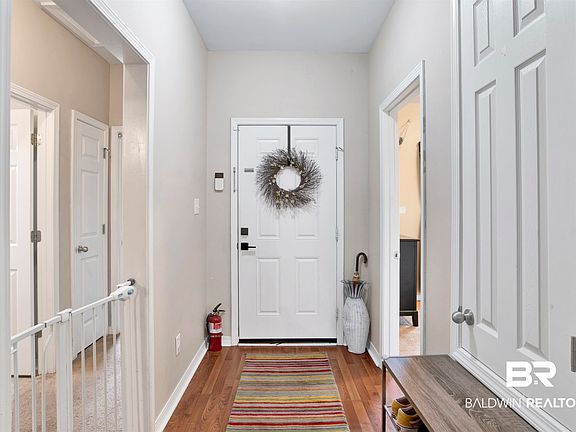 4th image of 4933 Catahoula Dr