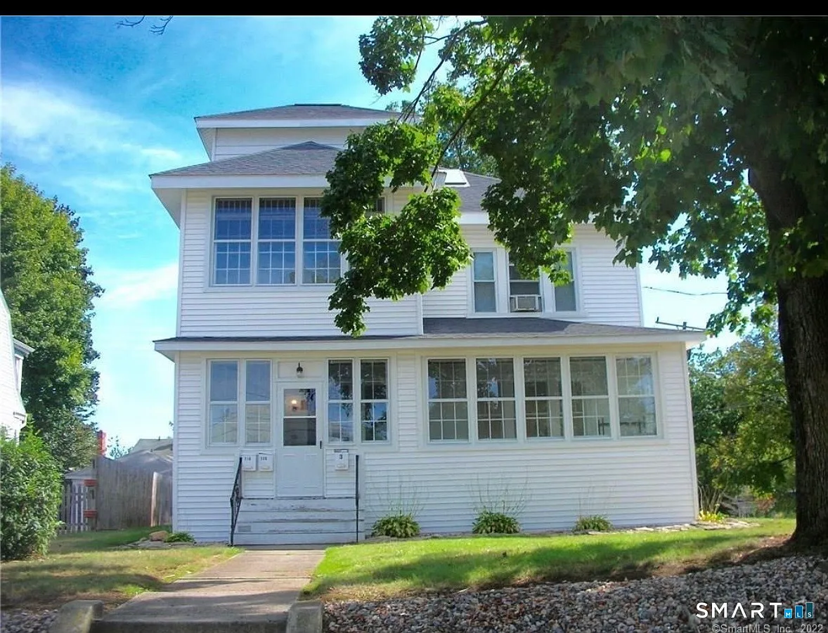 2 bed, 1.0 bath, 1100 sqft, $2,000 — Photo 1